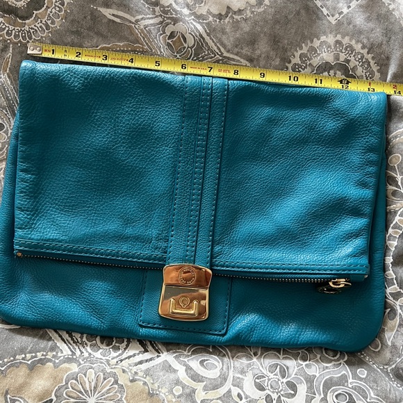 Marc Jacobs Airliner Leather Fold Over Clutch - Turquoise. - Picture 4 of 9